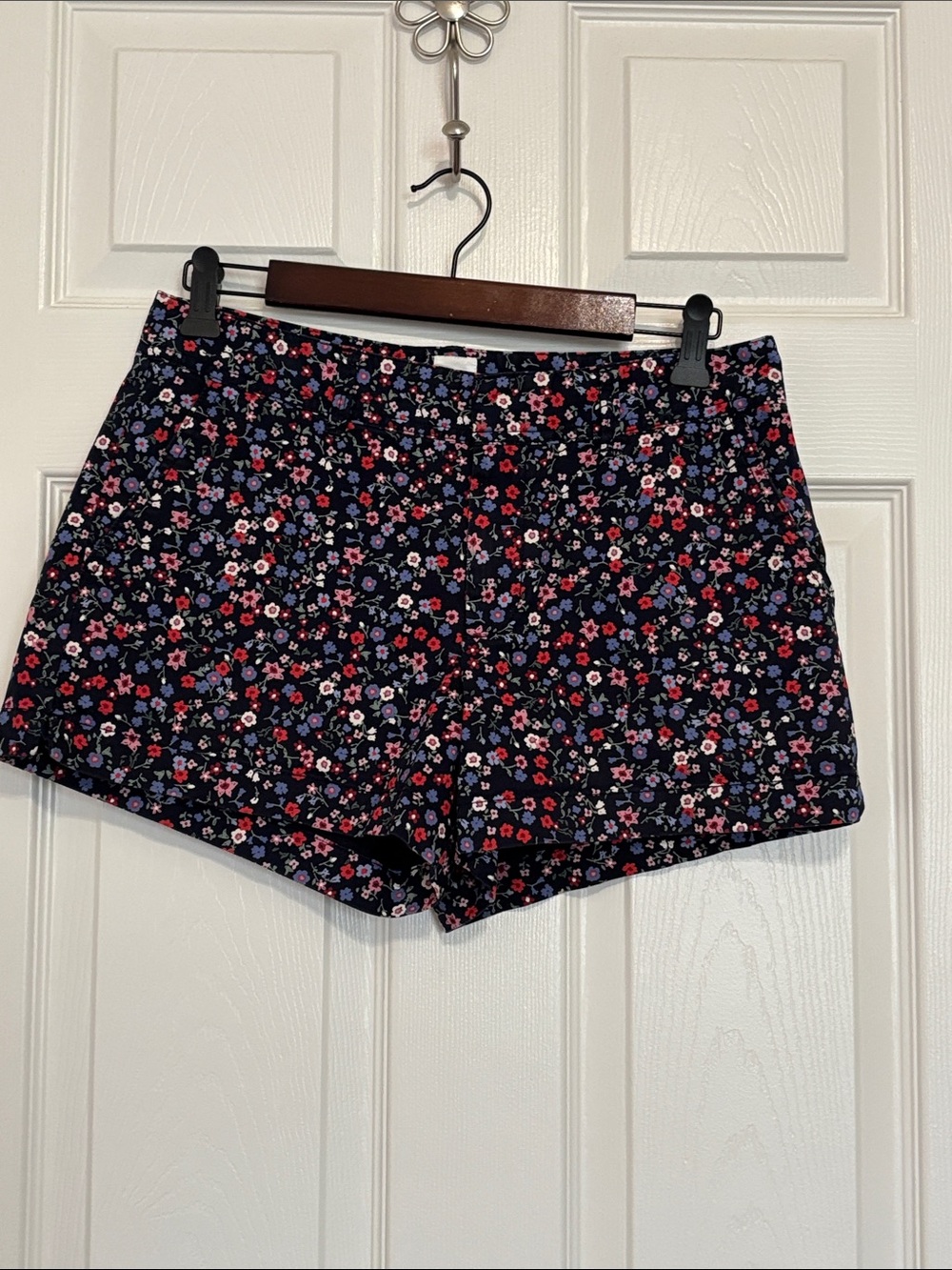 GAP Navy Floral Print Women’s City Shorts Size S